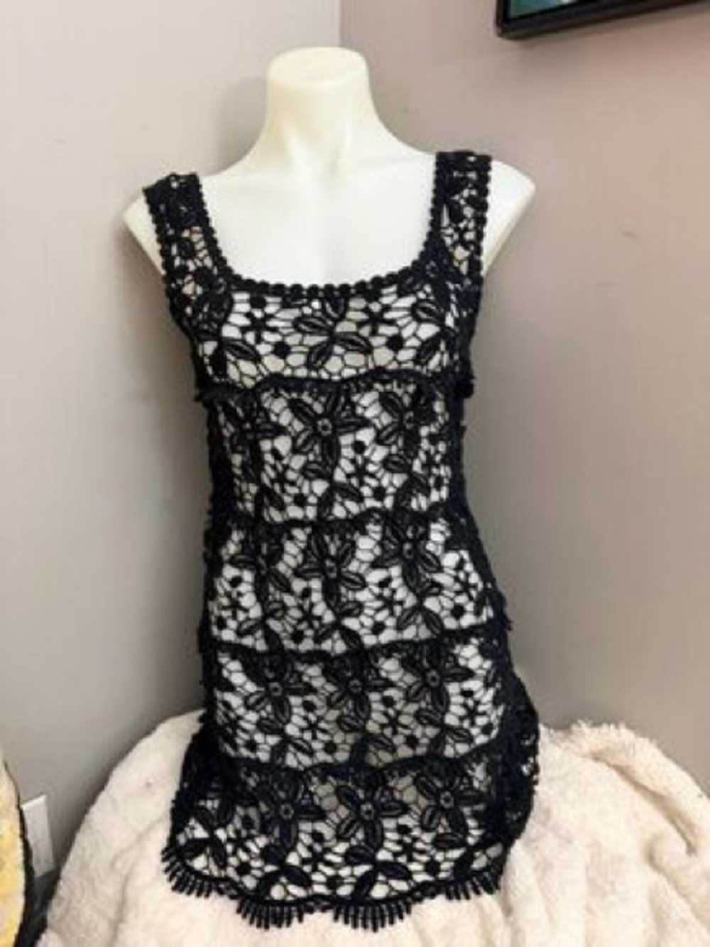 Solitaire crochet dress size M